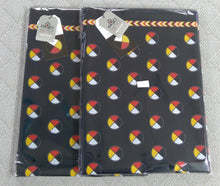 Load image into Gallery viewer, Oscardo Art Print Shawls